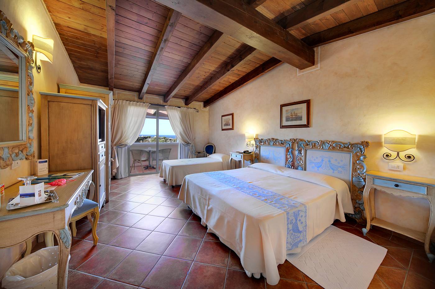 Colonna-Resort-Room-12