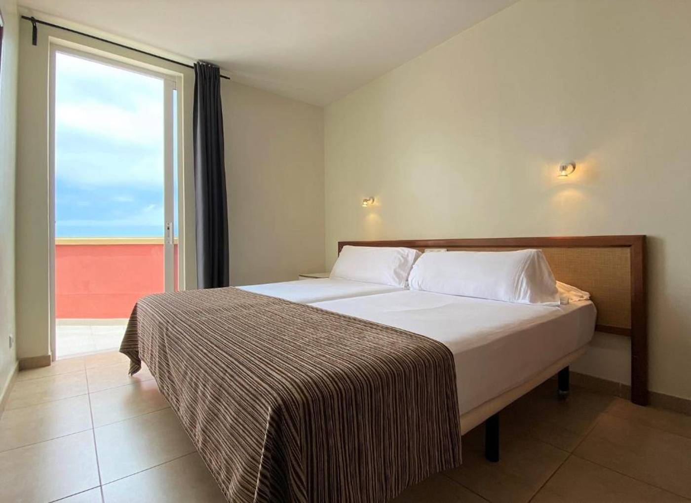 Laguna-Park-II-Room-22