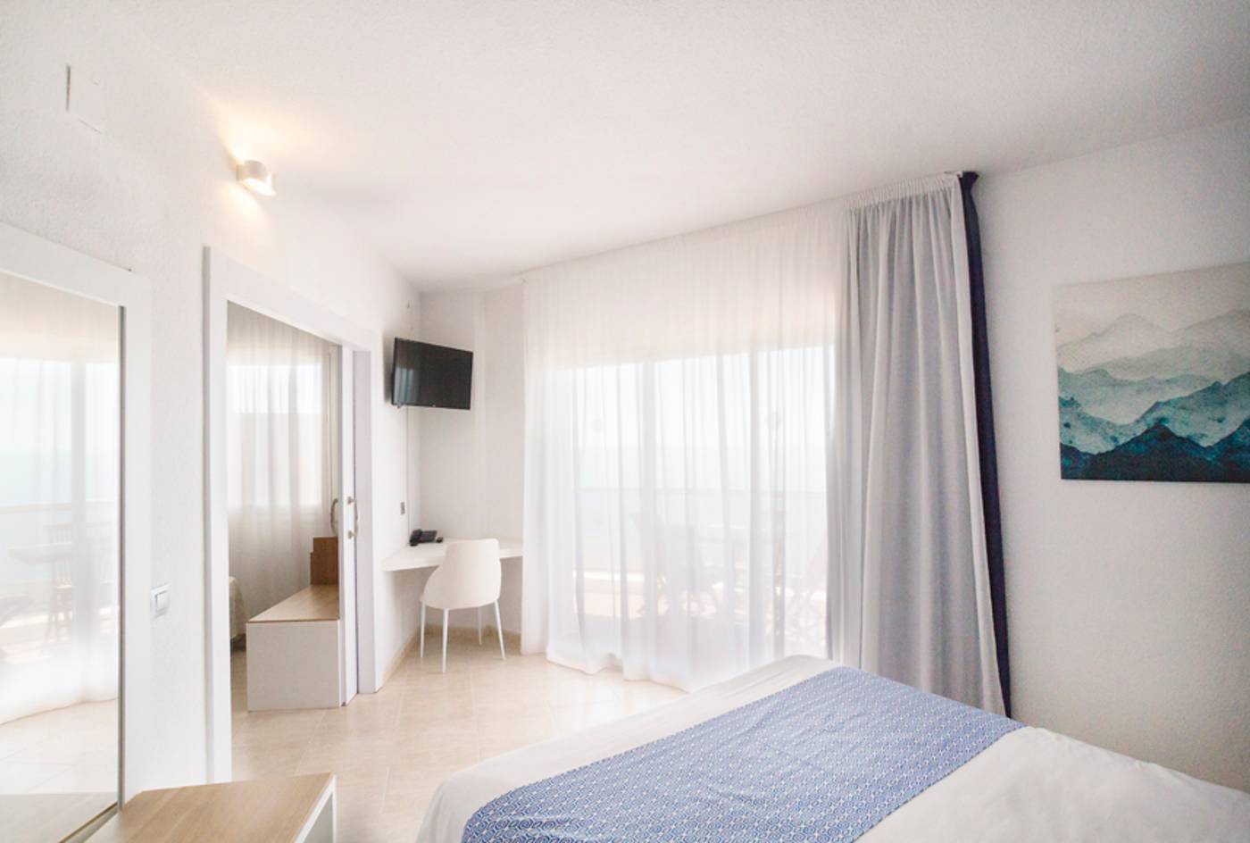 Ibersol-Torremolinos-Beach-Room-29