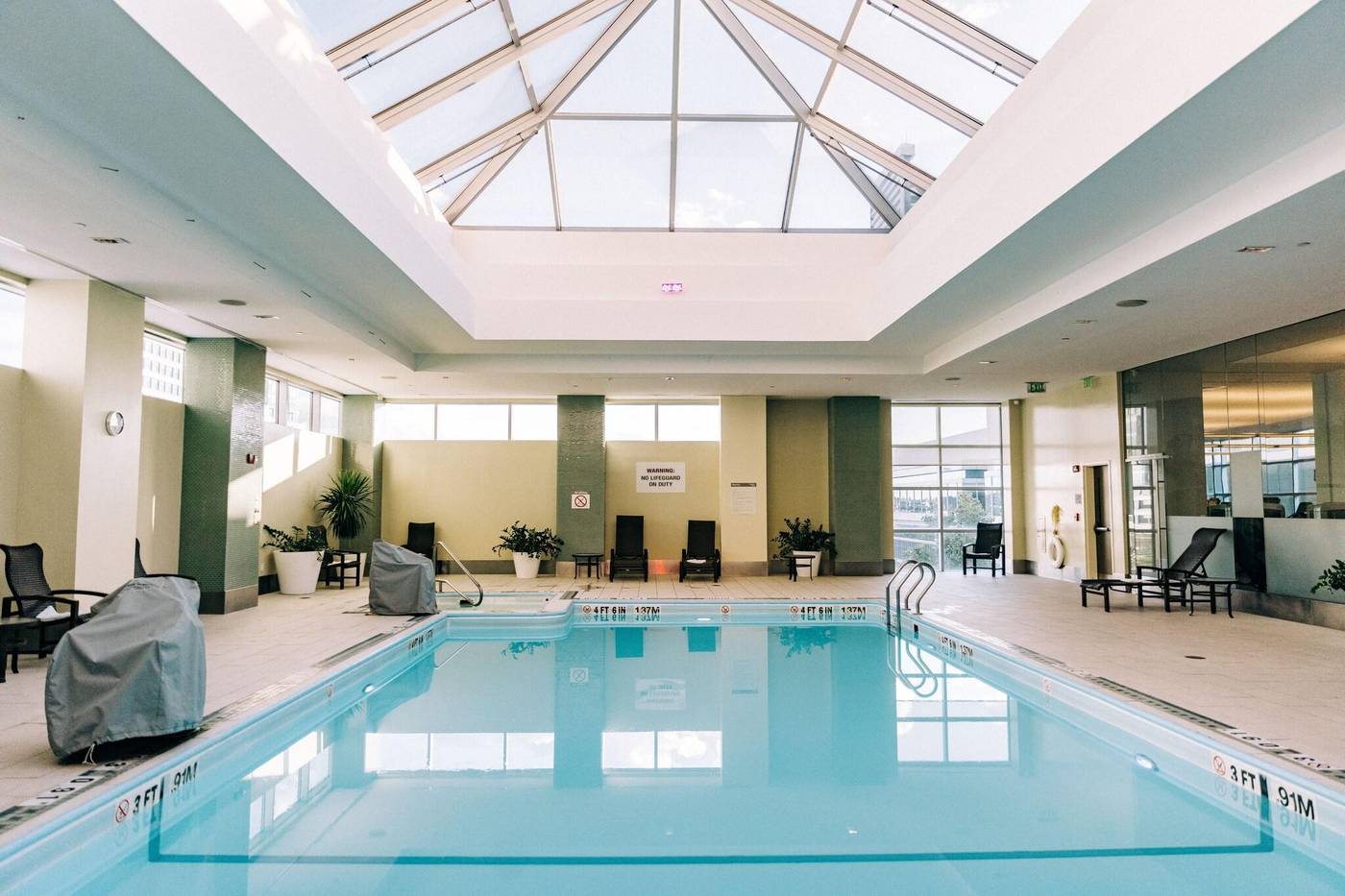 Westin-Boston-Waterfront-Pool-65