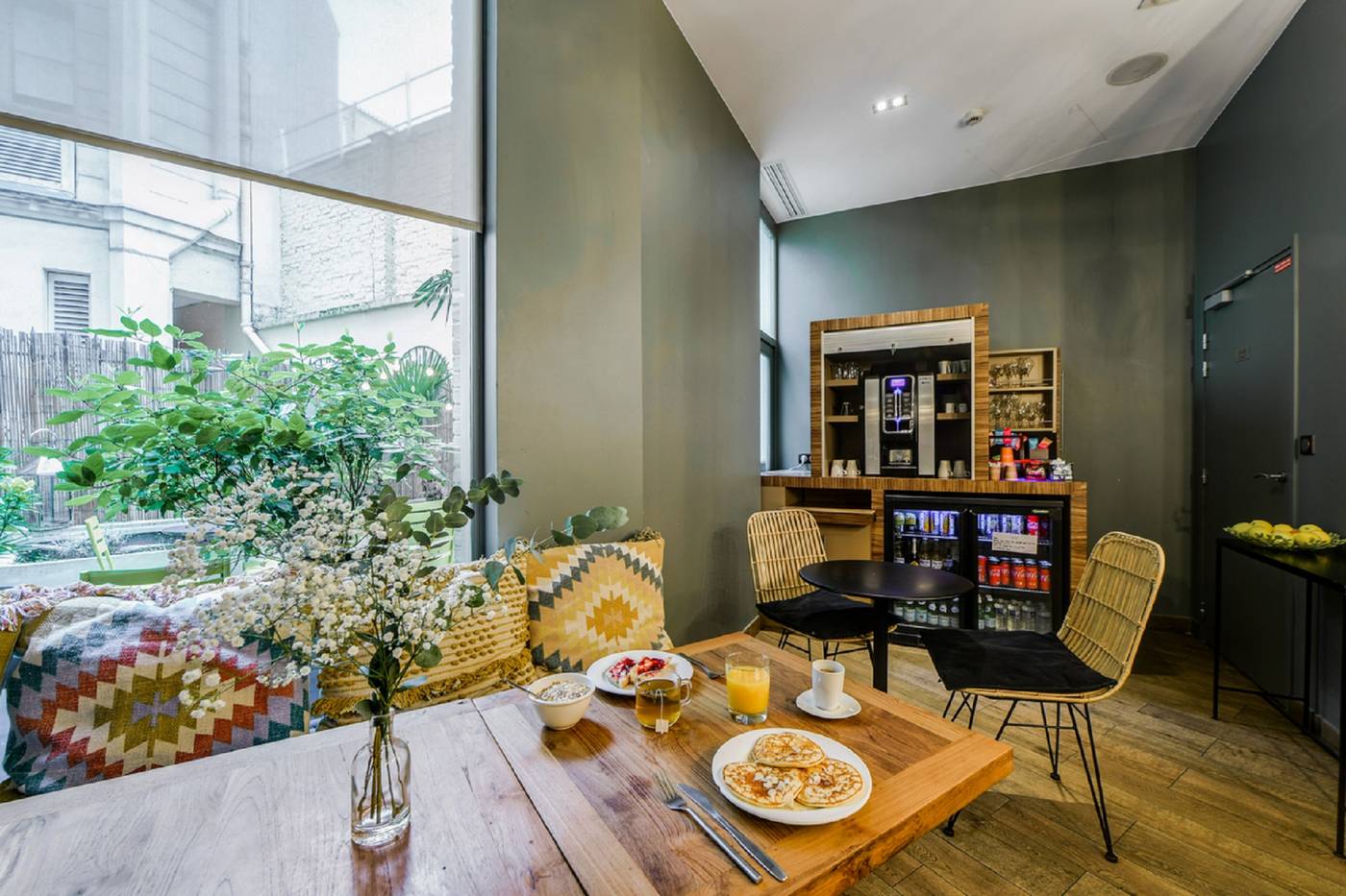 Legend-Restaurant-12