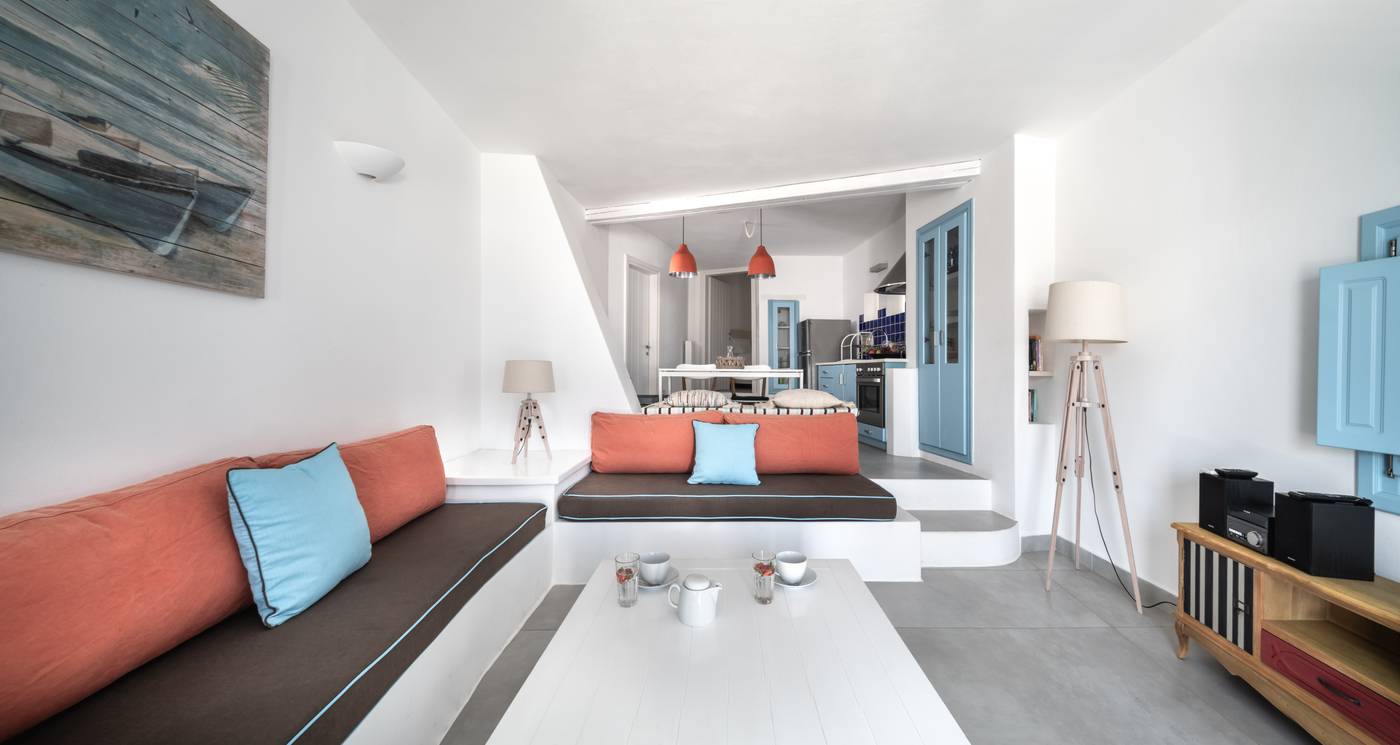 Anema-Boutique-Hotel--Villas-Santorini-Room-22