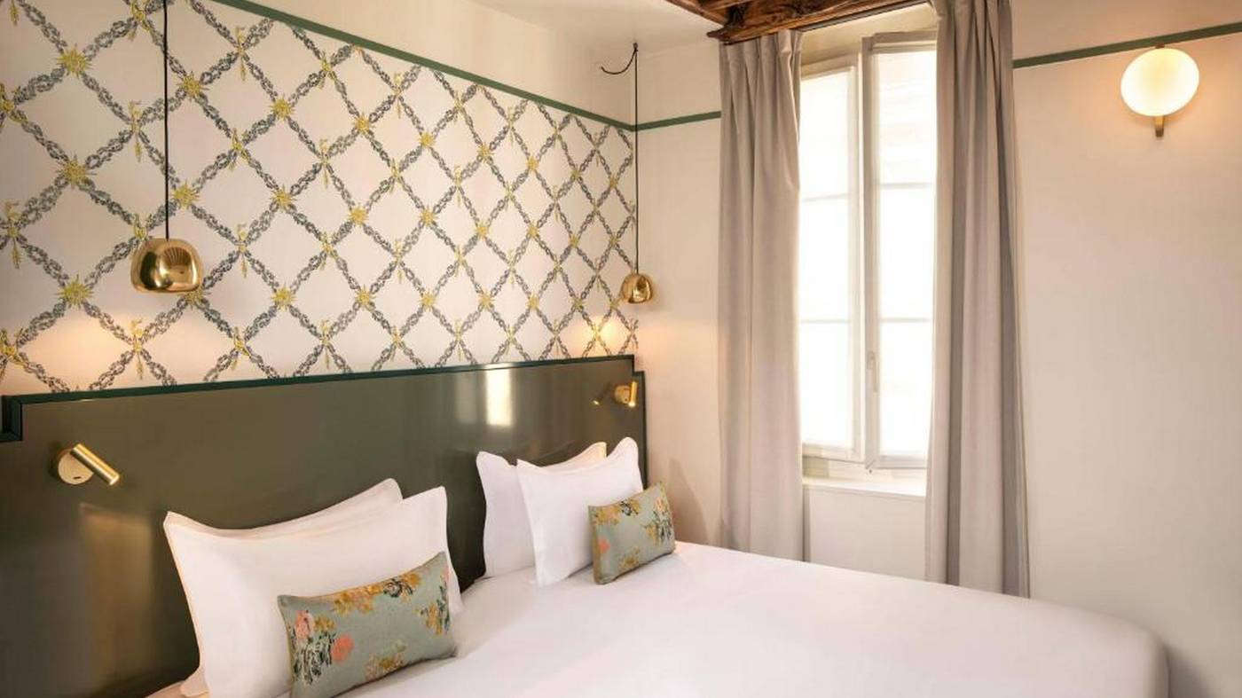 Hotel-Des-Deux-Iles---Notre-Dame-Room-7