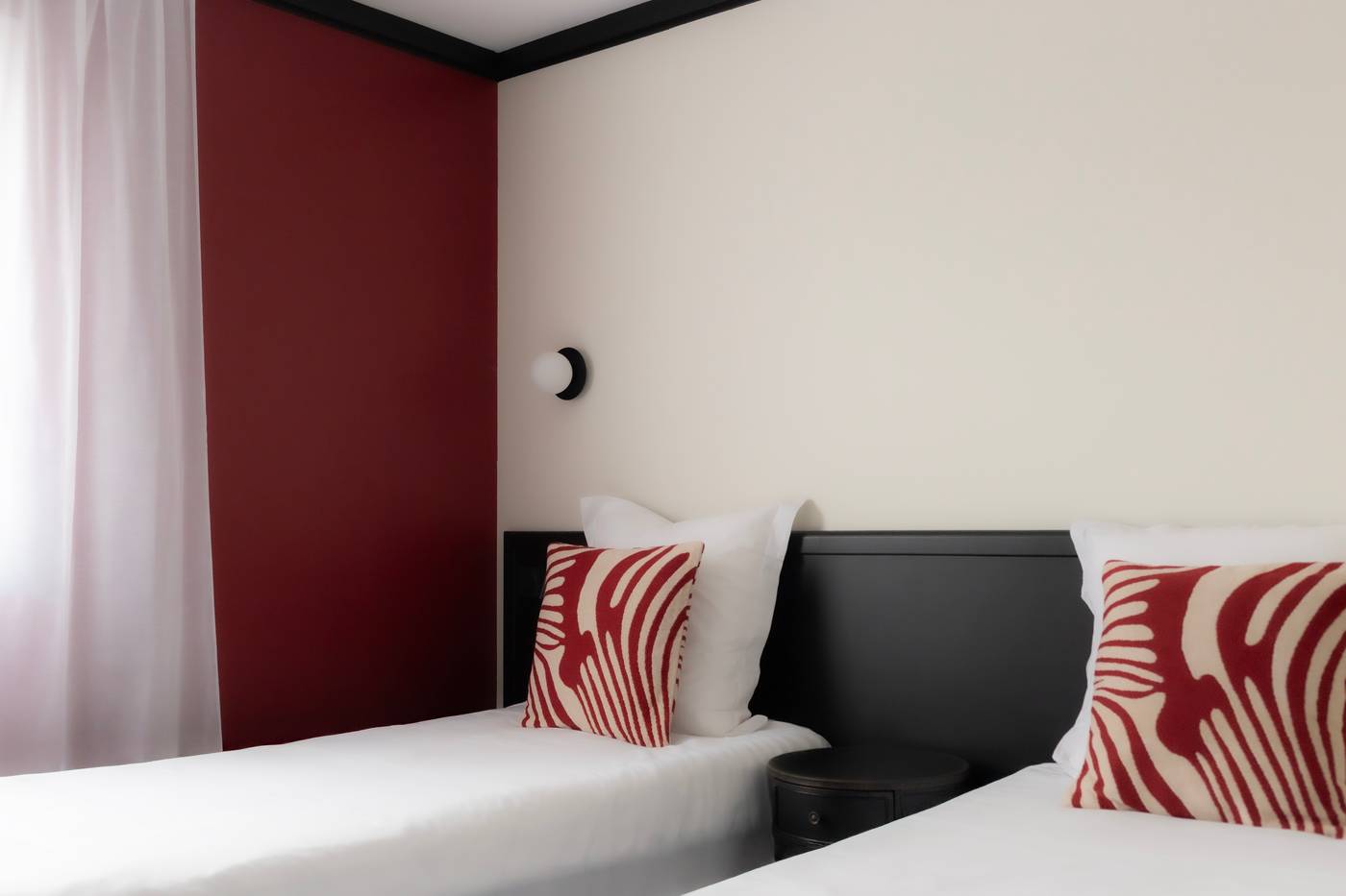 Hotel-Cinepole-Room-15