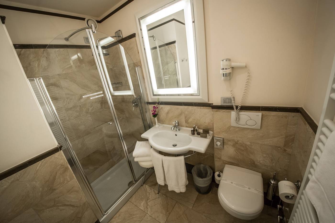 Victoria-Italy-TRIESTE-Room-9