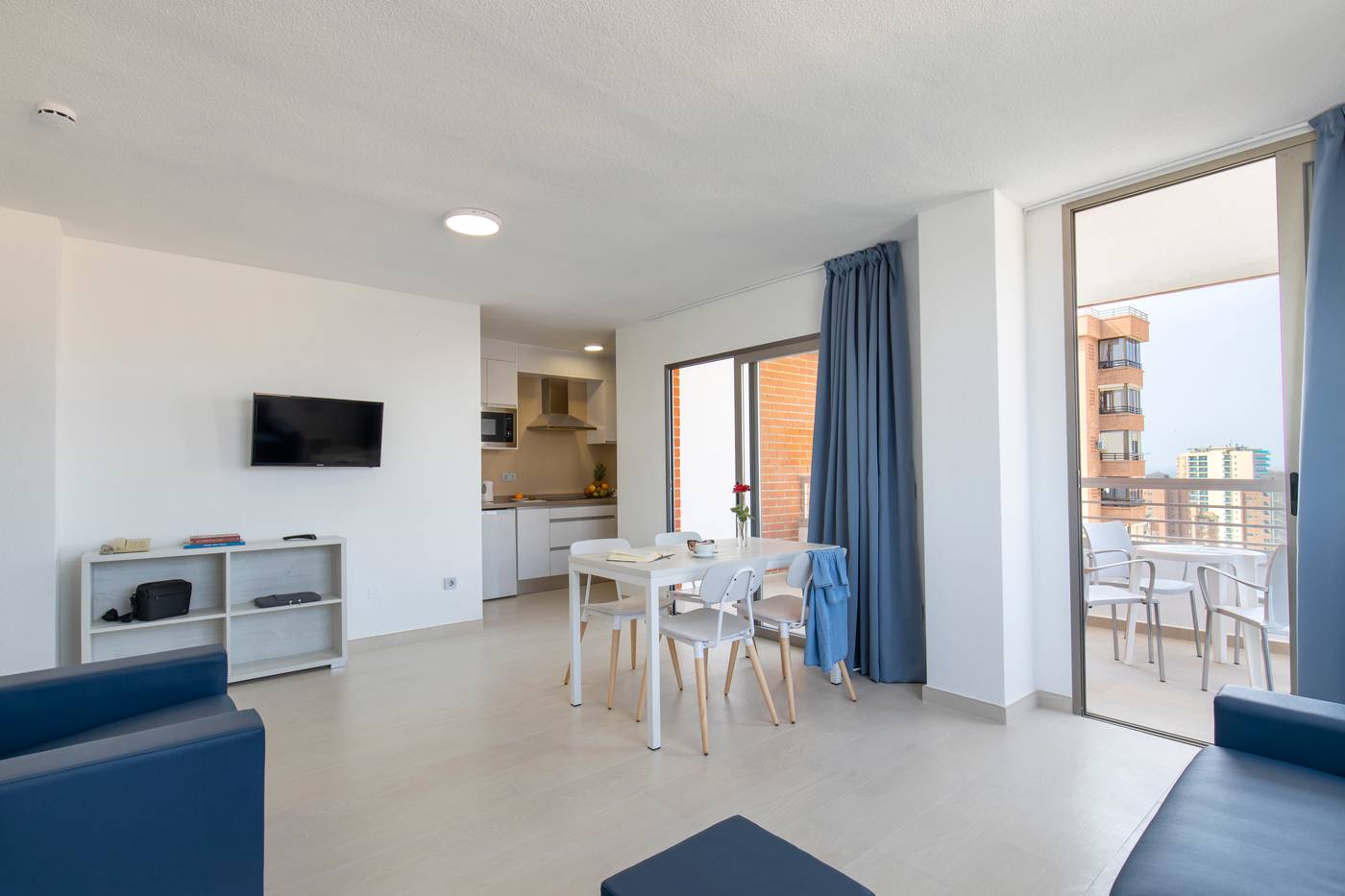 Aparthotel-BCL-Levante-Lux-Room-7