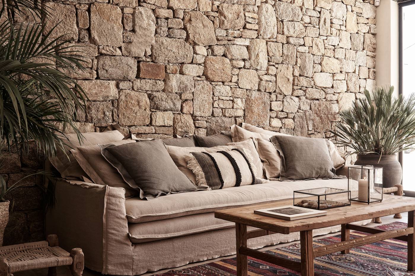 Amyth-of-Mykonos-Hotel-Lobby-17