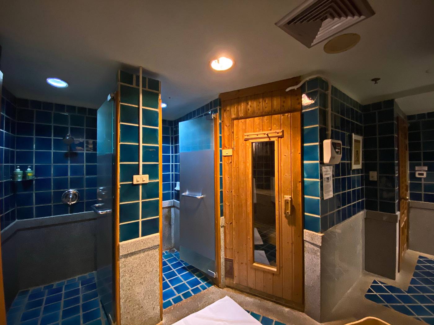 Silom-Serene-Boutique-Sports-and-Entertainment-48