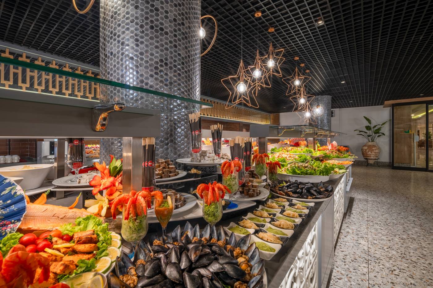 Royal-Garden-Beach-Restaurant-41