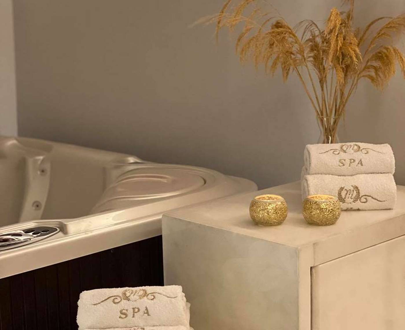 Royal-Marmin---Adult-Only-Sports-and-Entertainment-61