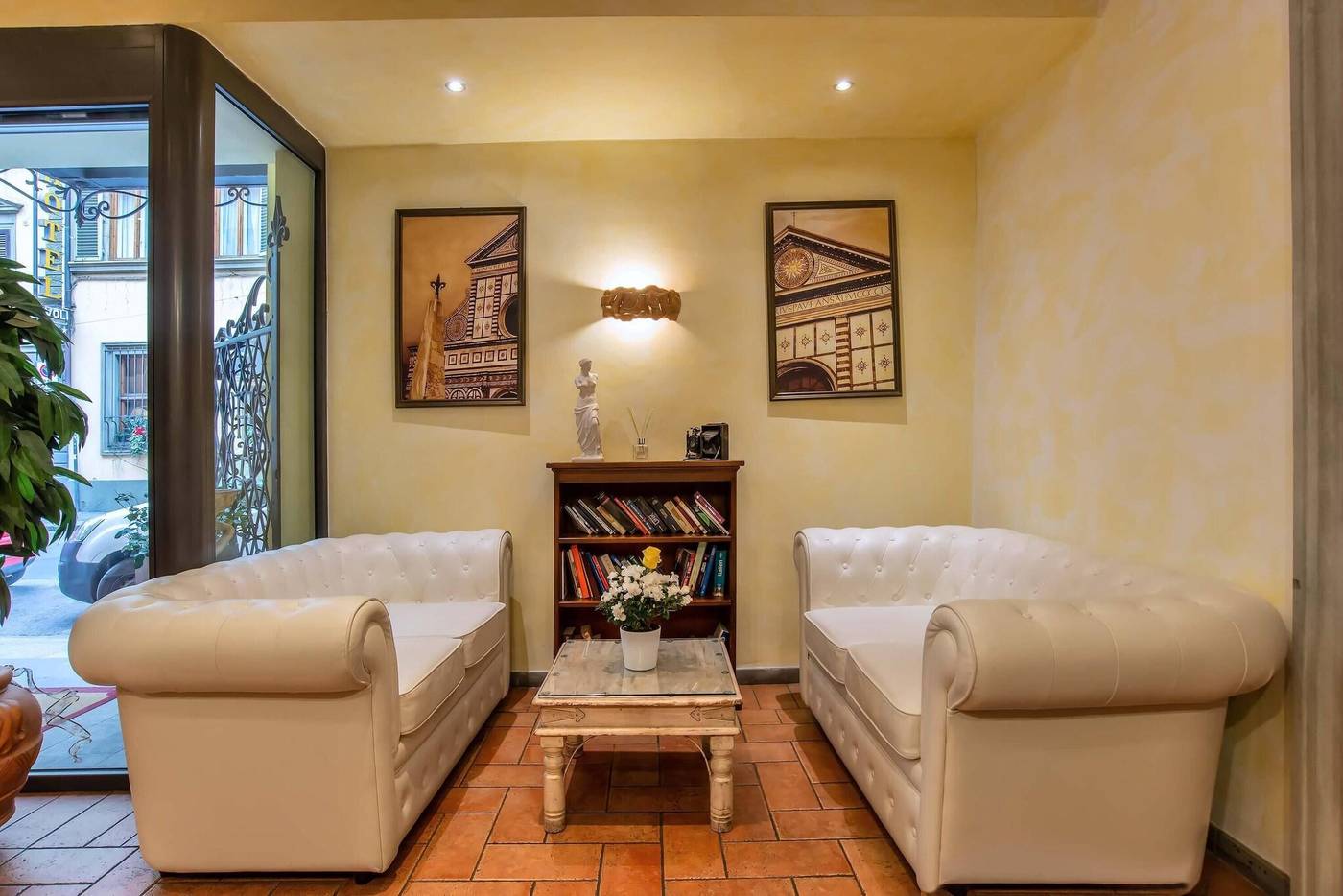 Alba-Palace-Lobby-15