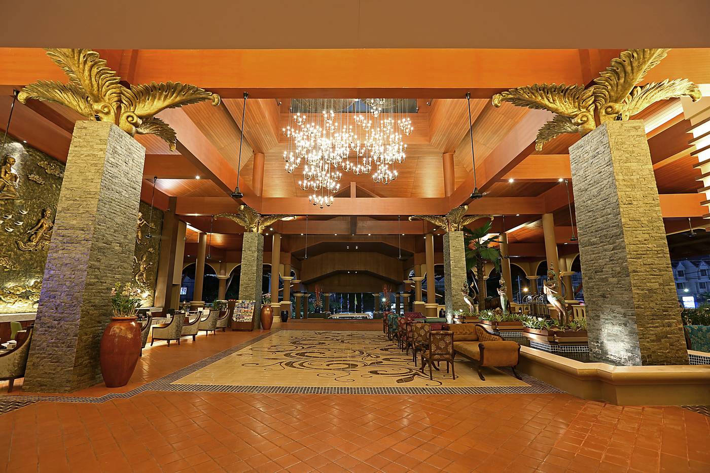 Novotel-Phuket-Vintage-Park-Lobby-53