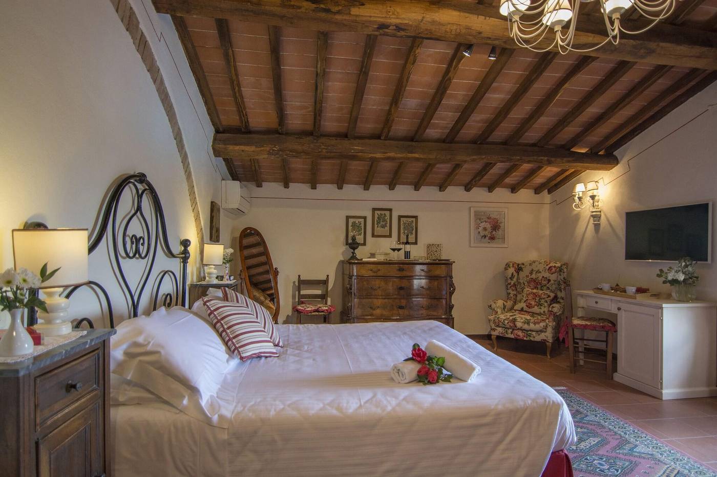 Belvedere-Di-San-Leonino-Room-23