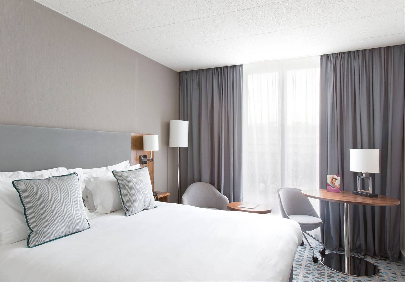 Crowne-Plaza-Paris-Republique-Room-39