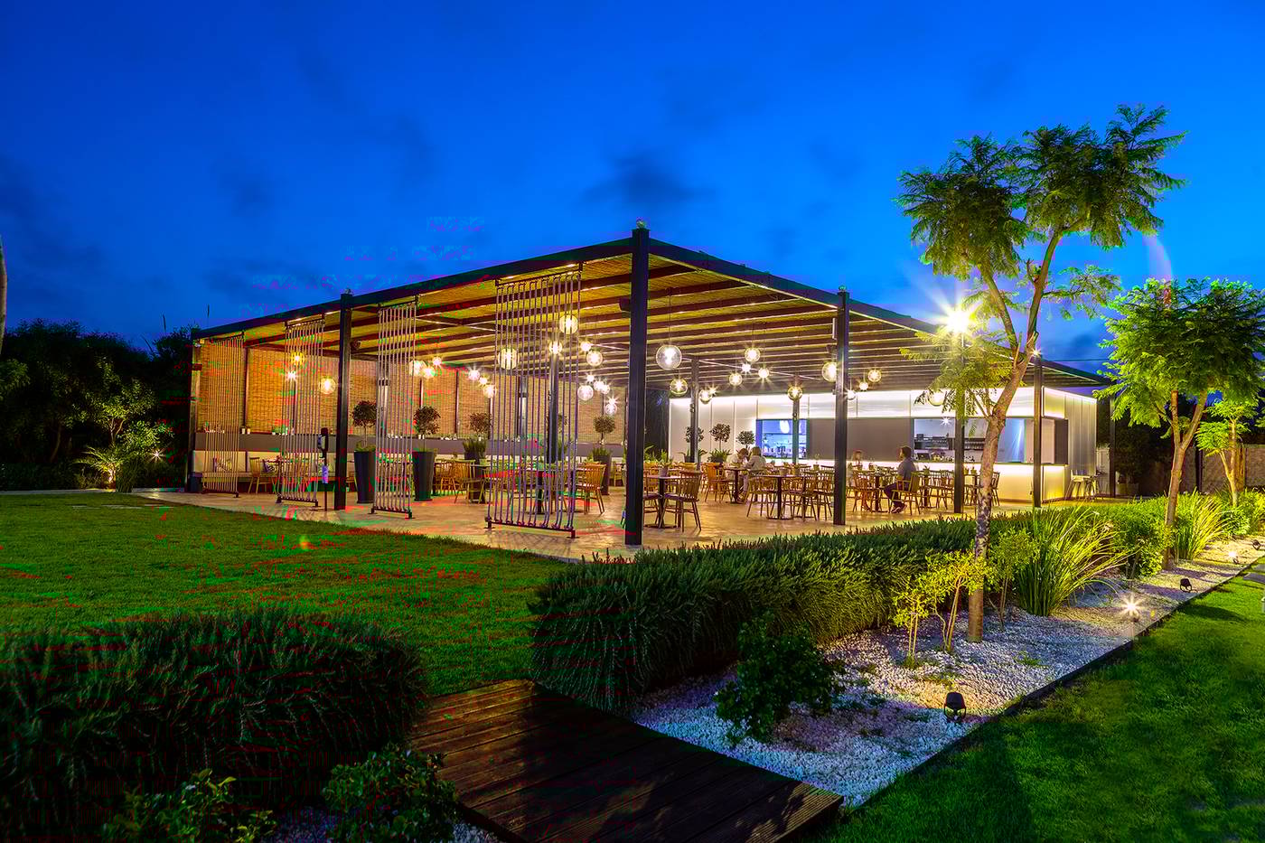 Crystal-Springs-Beach-Hotel-Restaurant-11