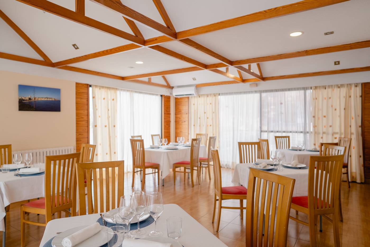 Luxmar-Apartments-Restaurant-32