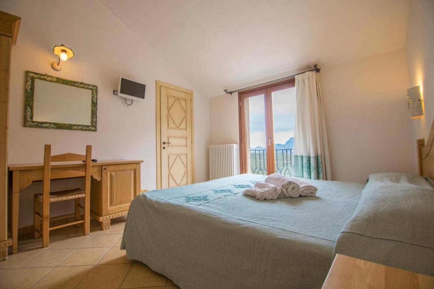 Hotel-Gorropu-Room-5