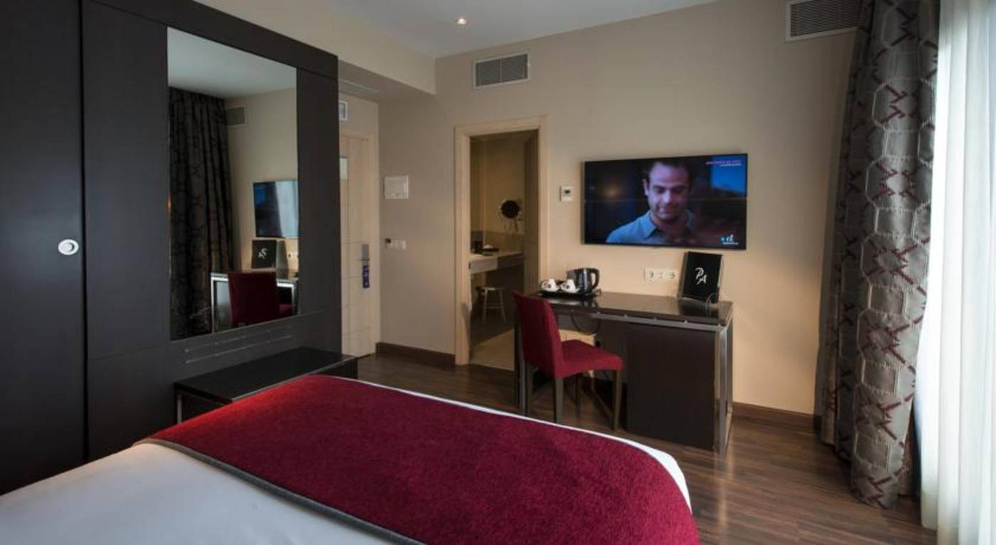 Paseo-del-Arte-Room-54