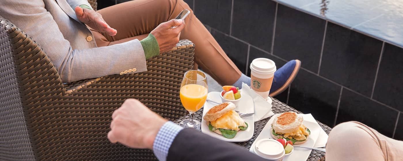 Courtyard-By-Marriott-Colombo-Restaurant-5