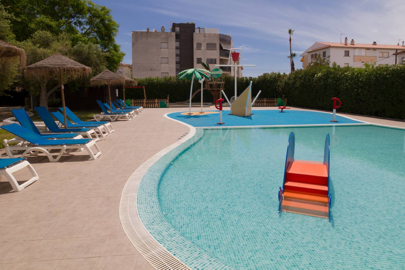 Ohtels-San-Salvador-Pool-6