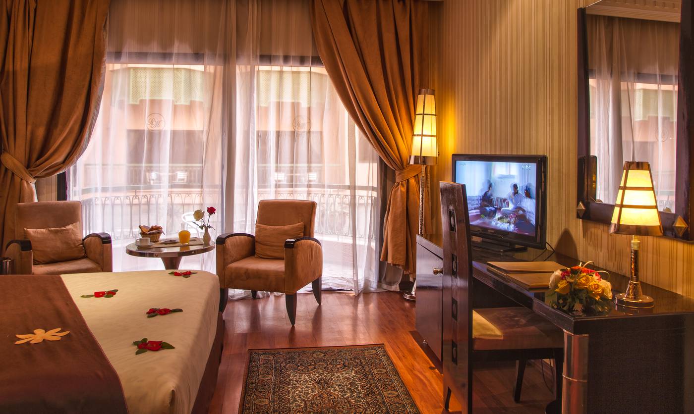 Royal-Mirage-Deluxe-Room-16