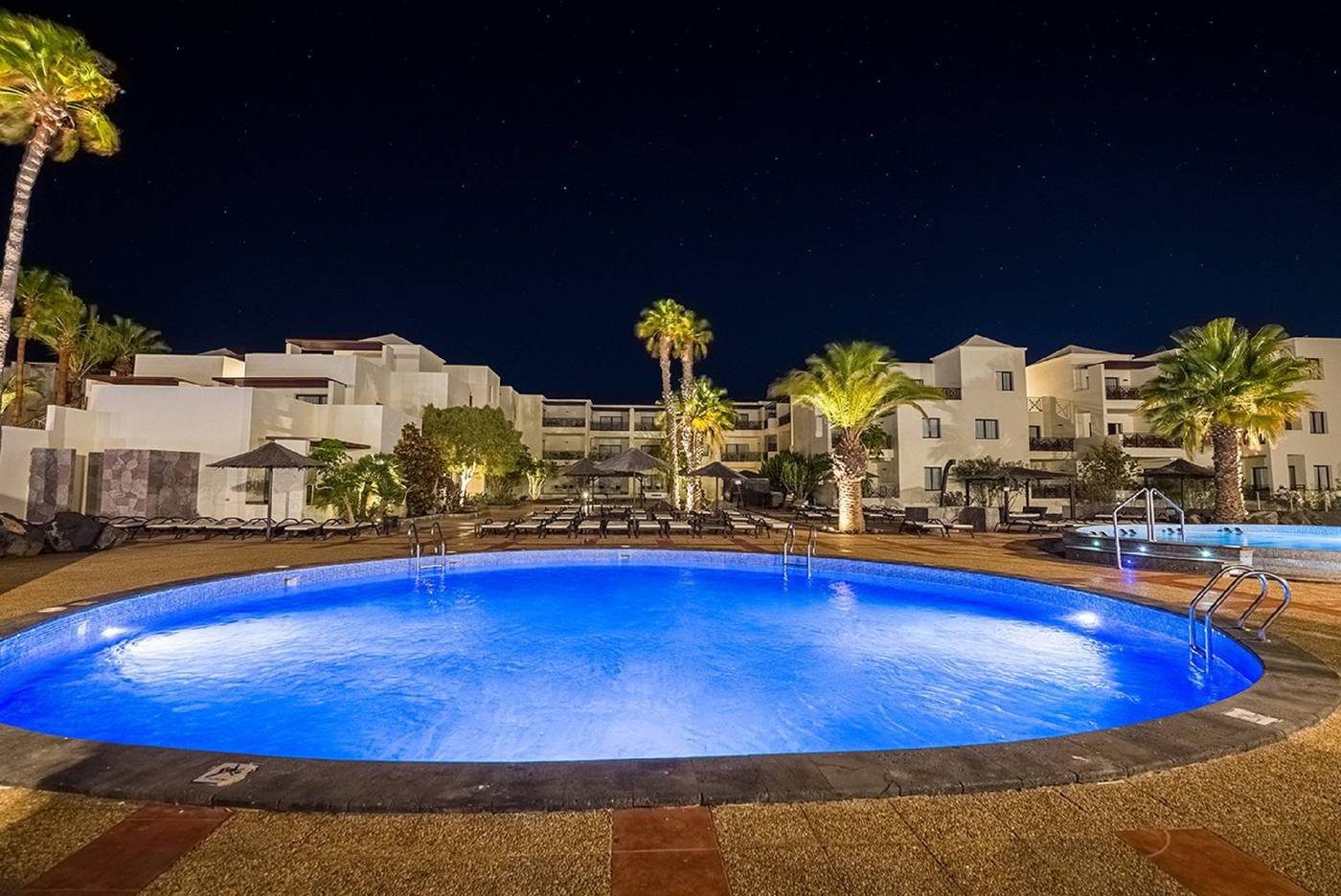 Vitalclass-Lanzarote-SPA---Wellness-Resort-Pool-10