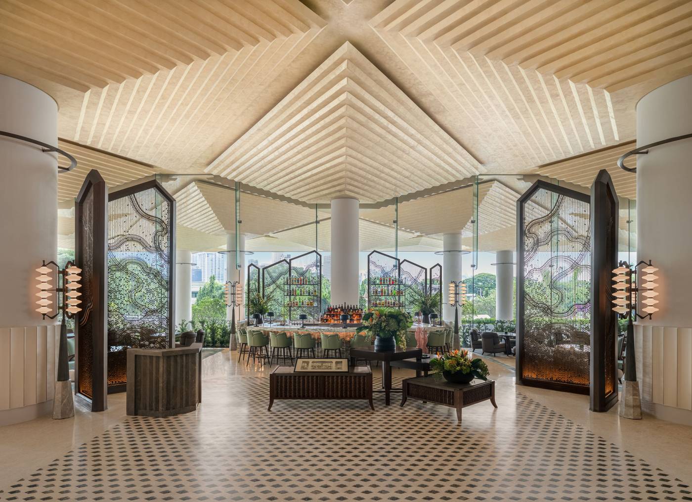 Dusit-Thani-Bangkok-Bar-13