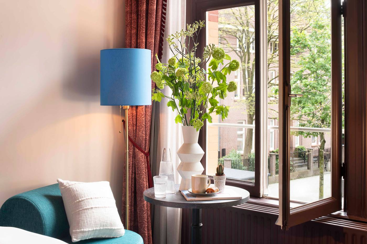 Jan-Luyken-Amsterdam-Room-6