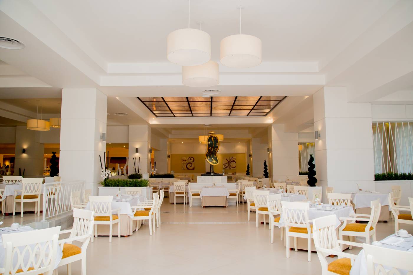 Luxury-Bahia-Principe-Runaway-Bay-All-Inclusive-Adults-Only-Restaurant-62