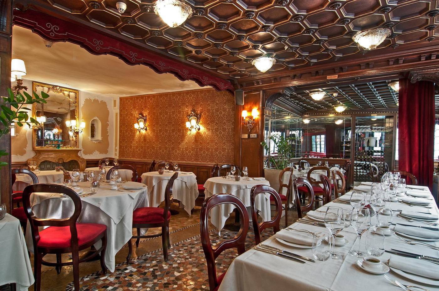 La-Fenice-et-des-Artistes-Restaurant-67
