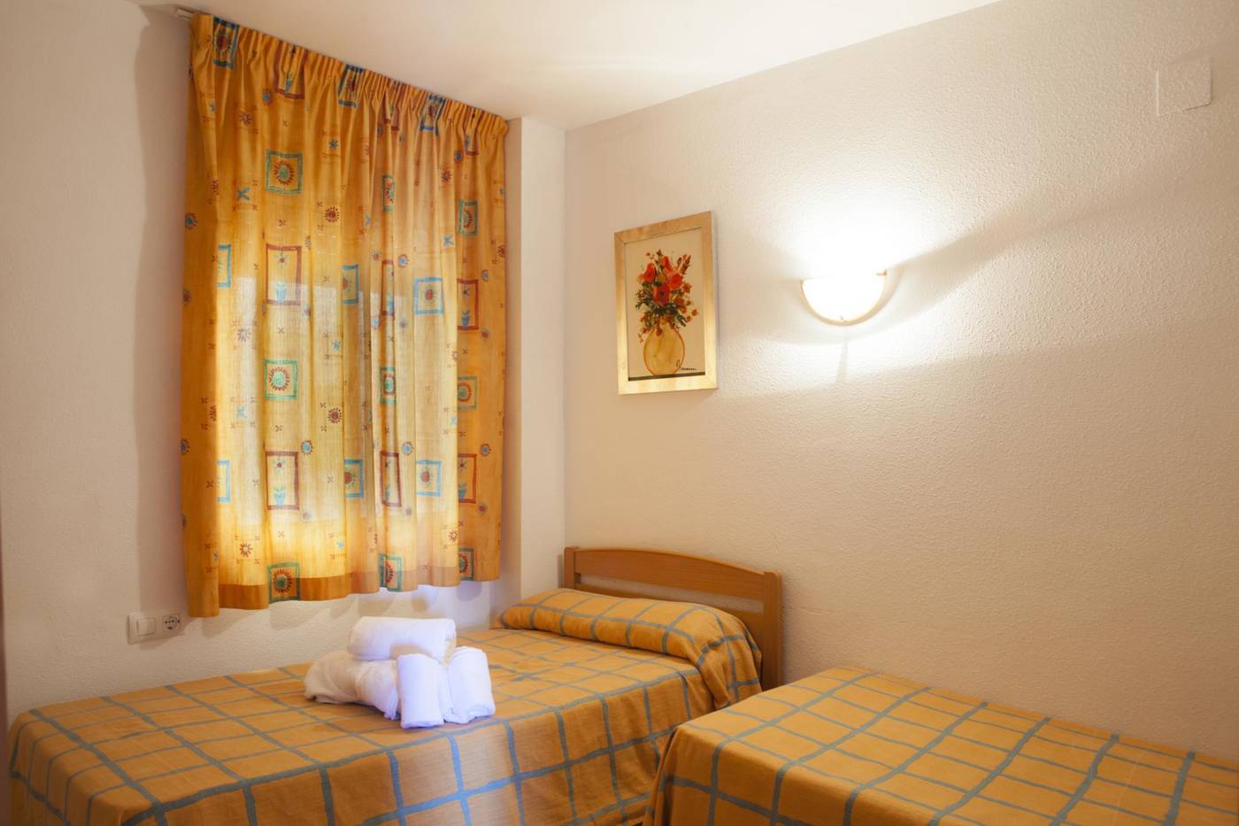 Siesta-Dorada-Room-12