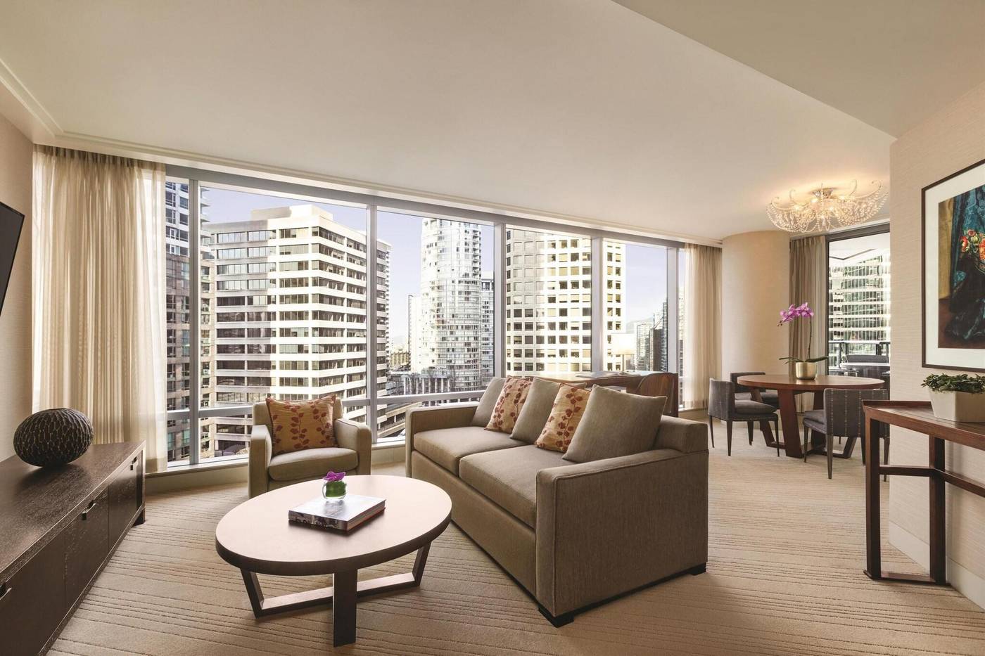 Shangri-La-Vancouver-Room-11