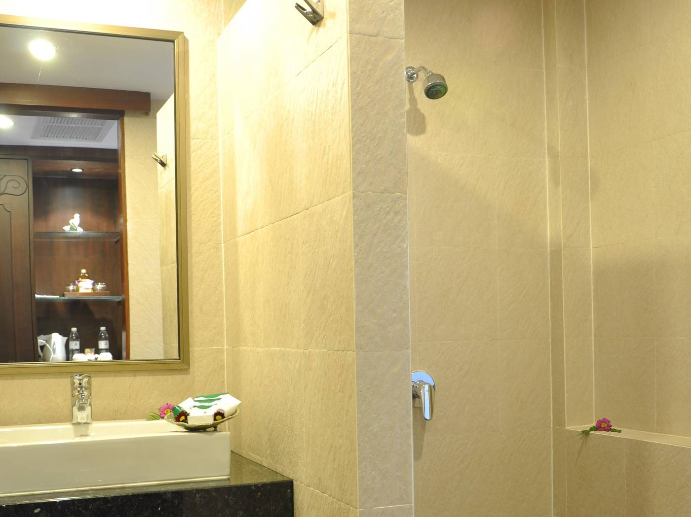 Patong-Lodge-Hotel-Room-52