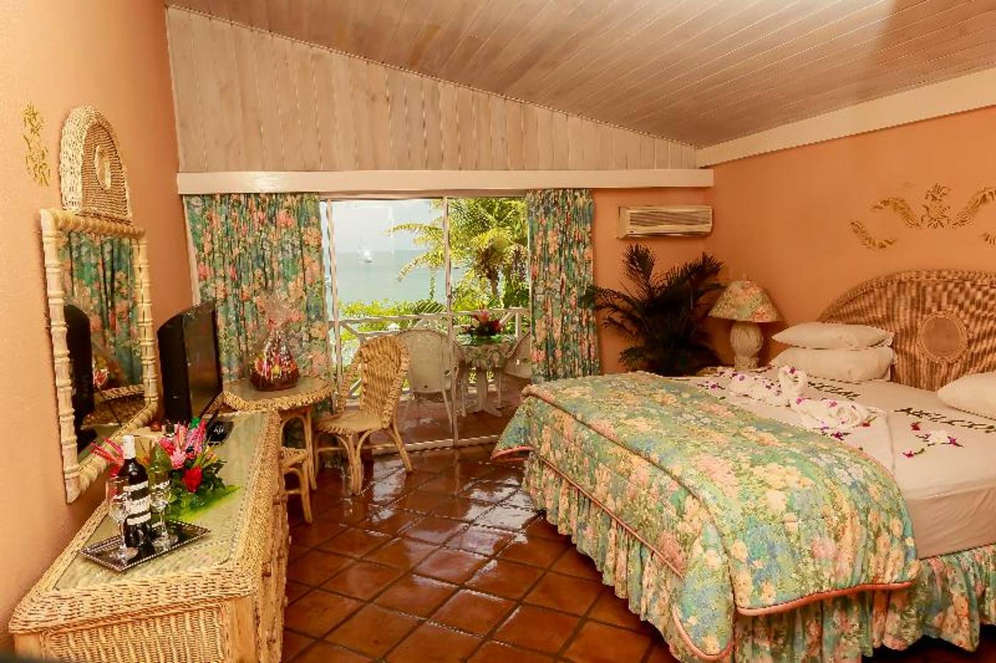 Coco Reef Resort and Spa