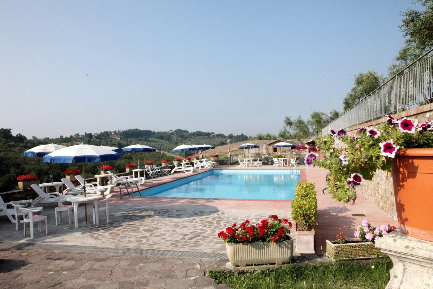 La-Loggia-Villa-Gloria-Sports-and-Entertainment-54