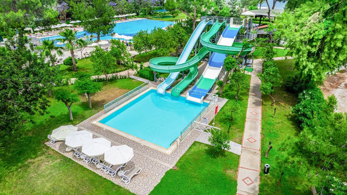 Ma-Biche-Kemer-Pool-4