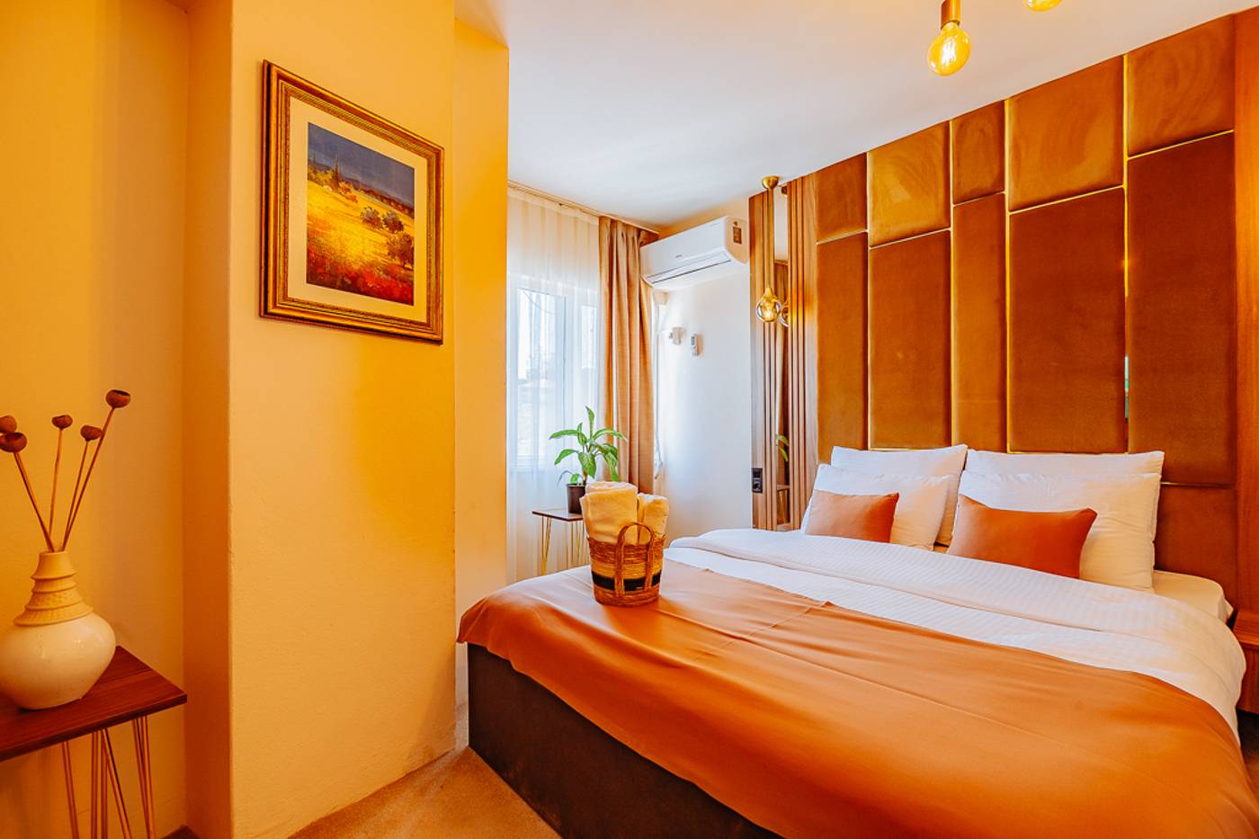 Ali-Khan-Hotel-Room-20