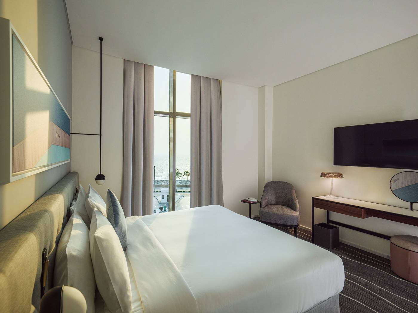 Th8 Palm Dubai Beach Resort