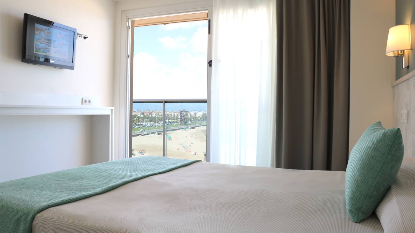 Golden-Donaire-Beach-Room-28