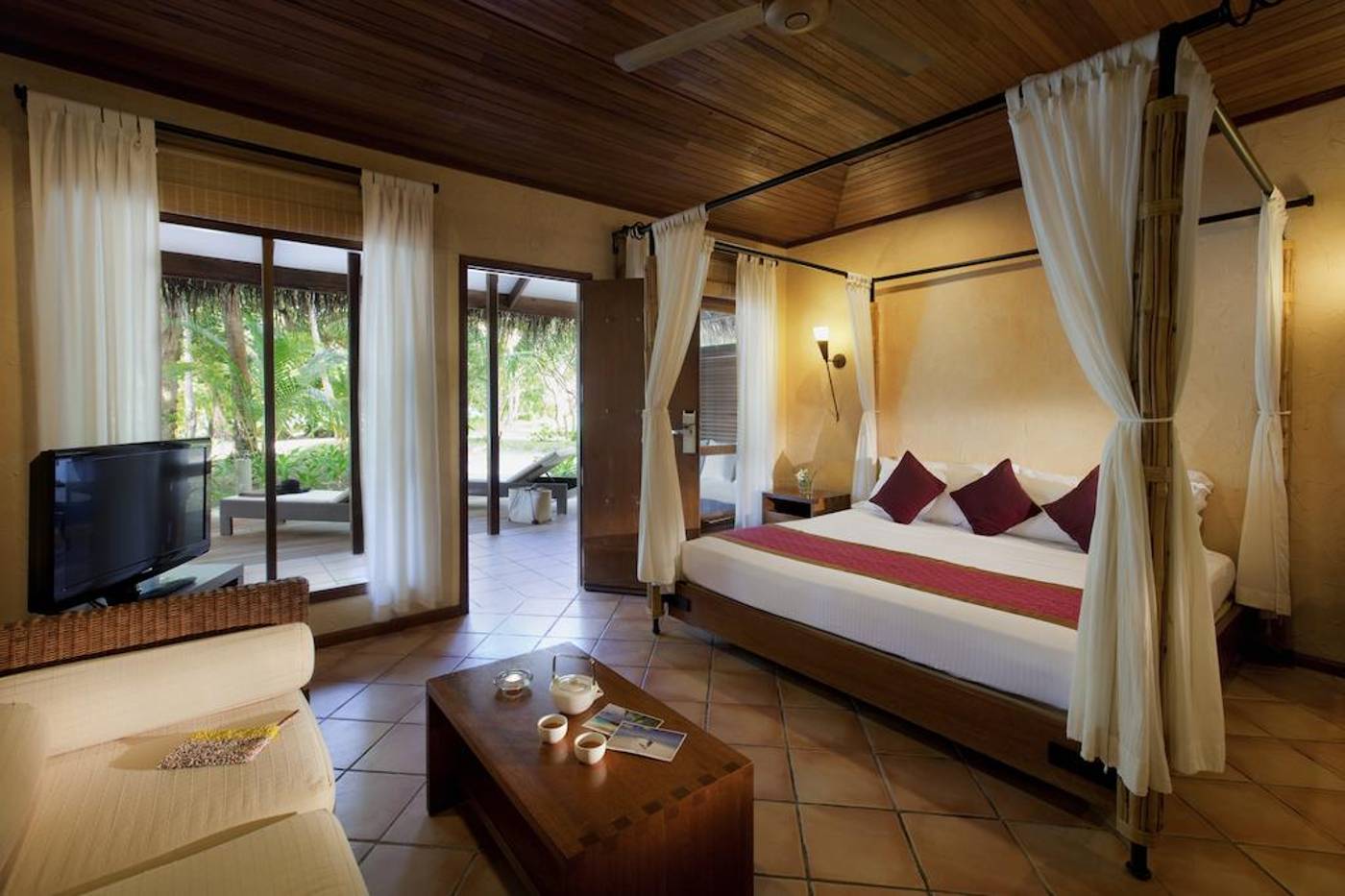 Kuramathi Island Resort