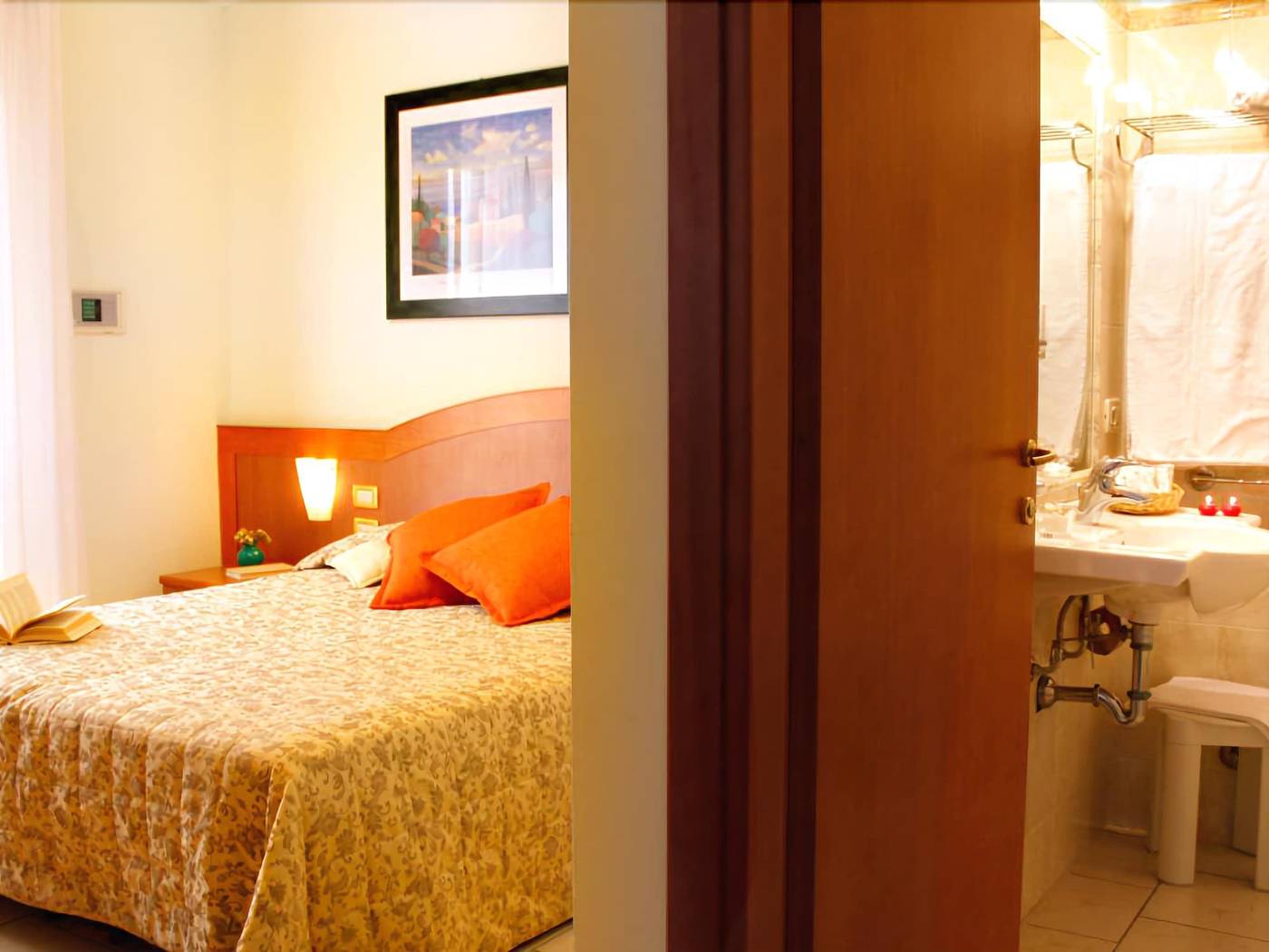 Hotel-Ariston-Room-10