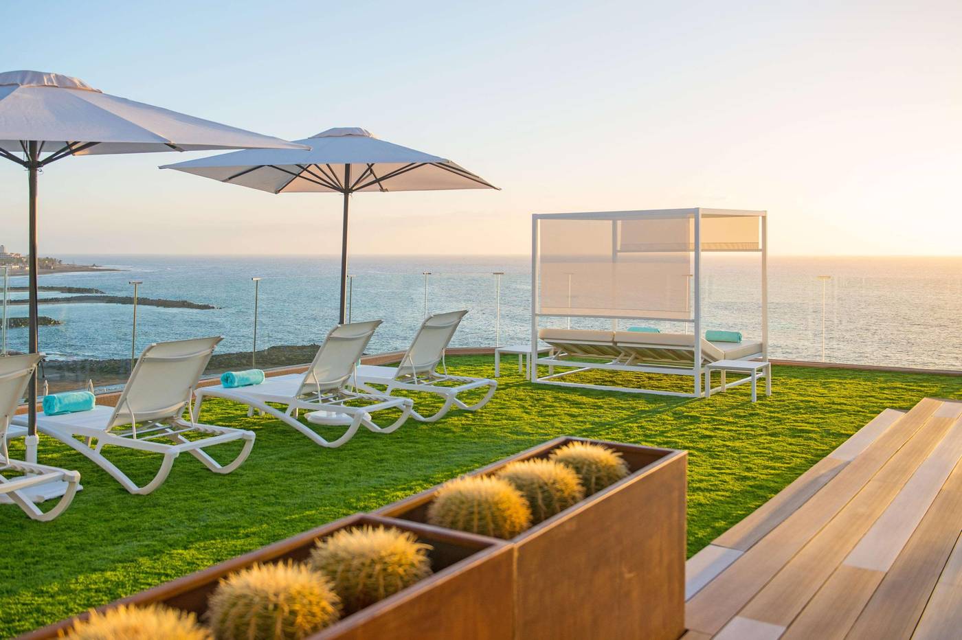 Iberostar-Waves-Bouganville-Playa-Terrace-61