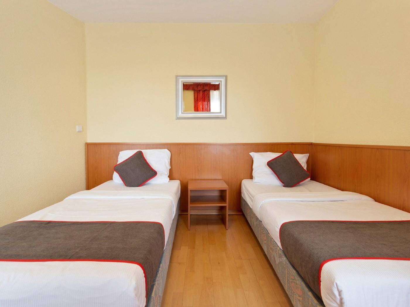 Hotel-Bohemia-By-Vivere-Stays-Room-13