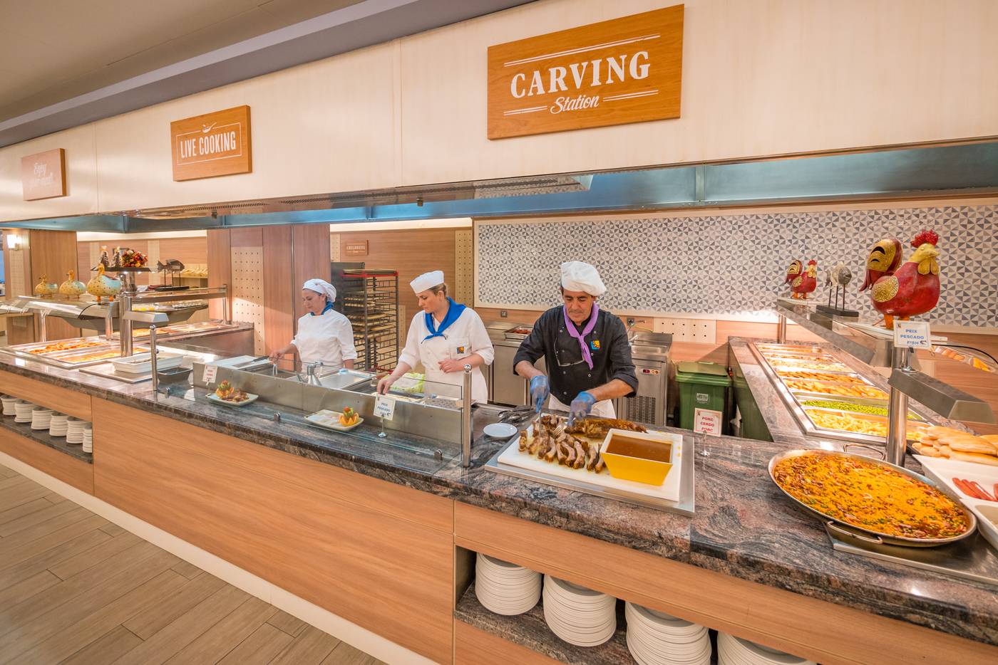 Golden-Avenida-Family-Suites-Restaurant-33