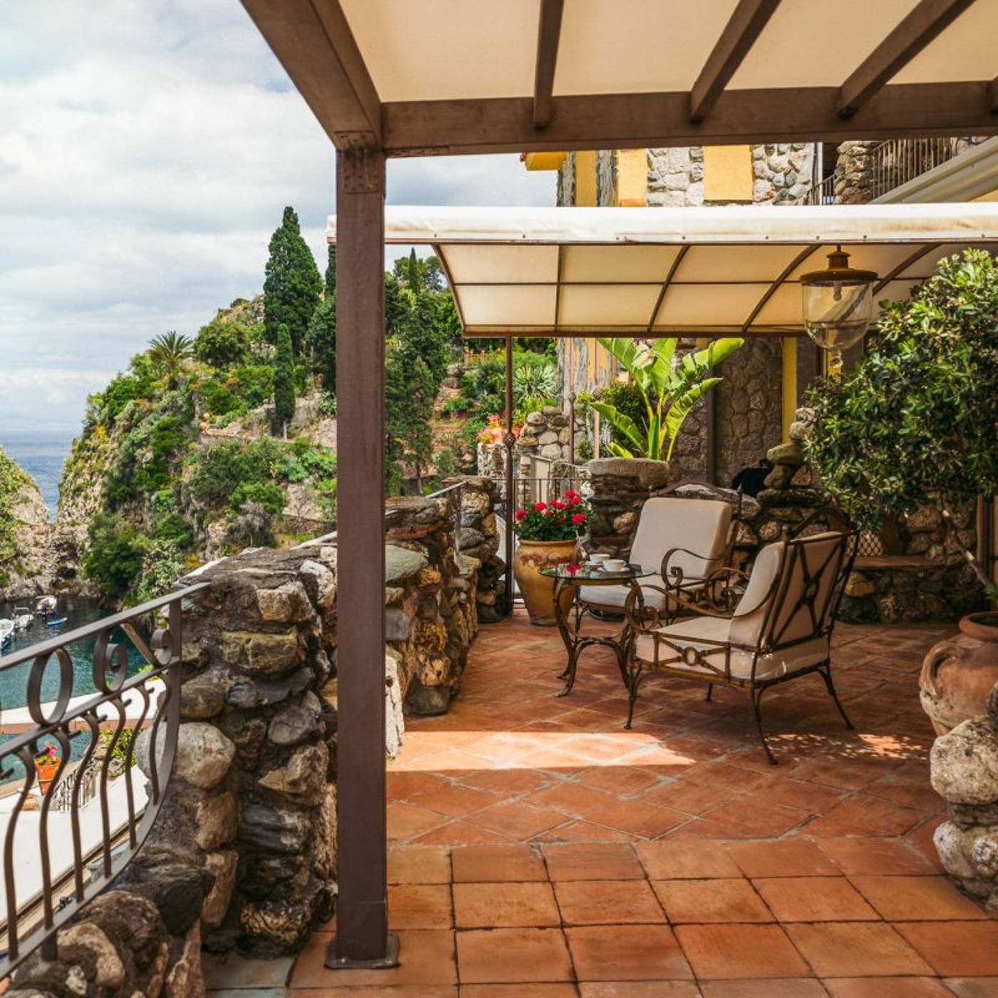 Grand-Hotel-Atlantis-Bay-Room-54