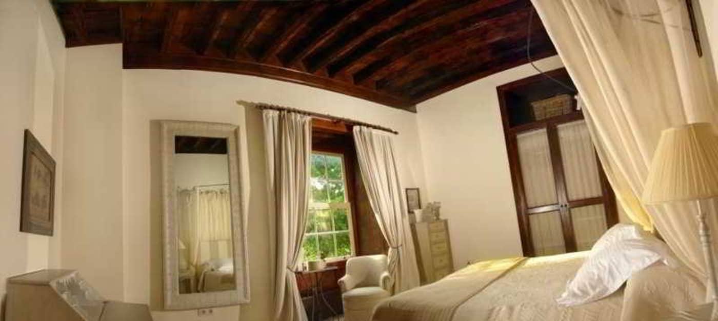 Isla-Baja-Suites-Room-11