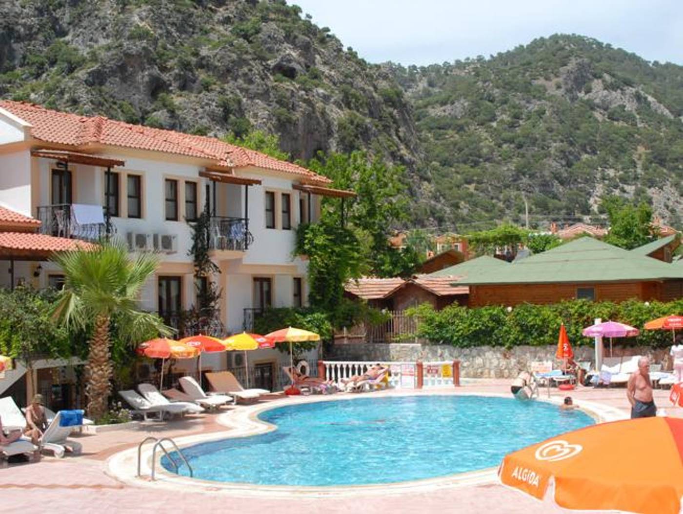 Karbel-Beach-General-view-3