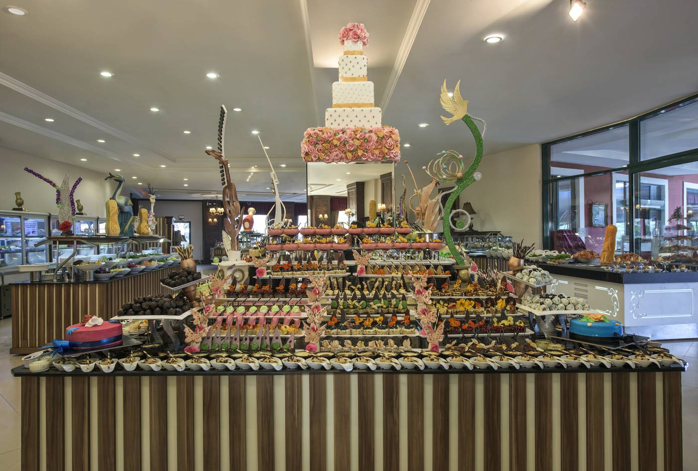 Delphin-Palace-Restaurant-18