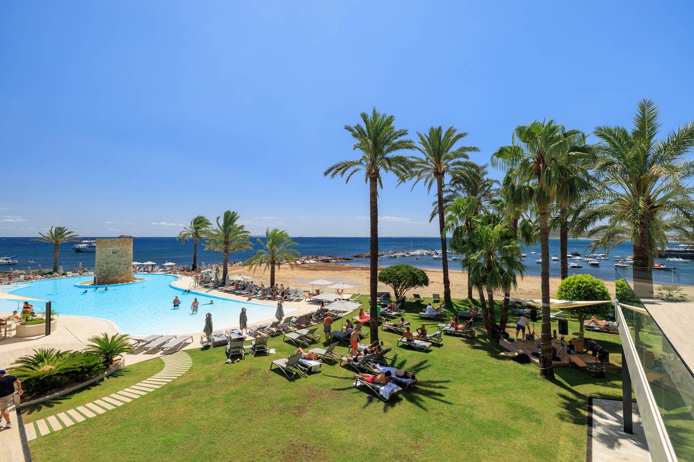 Hotel-Torre-Del-Mar-Room-2