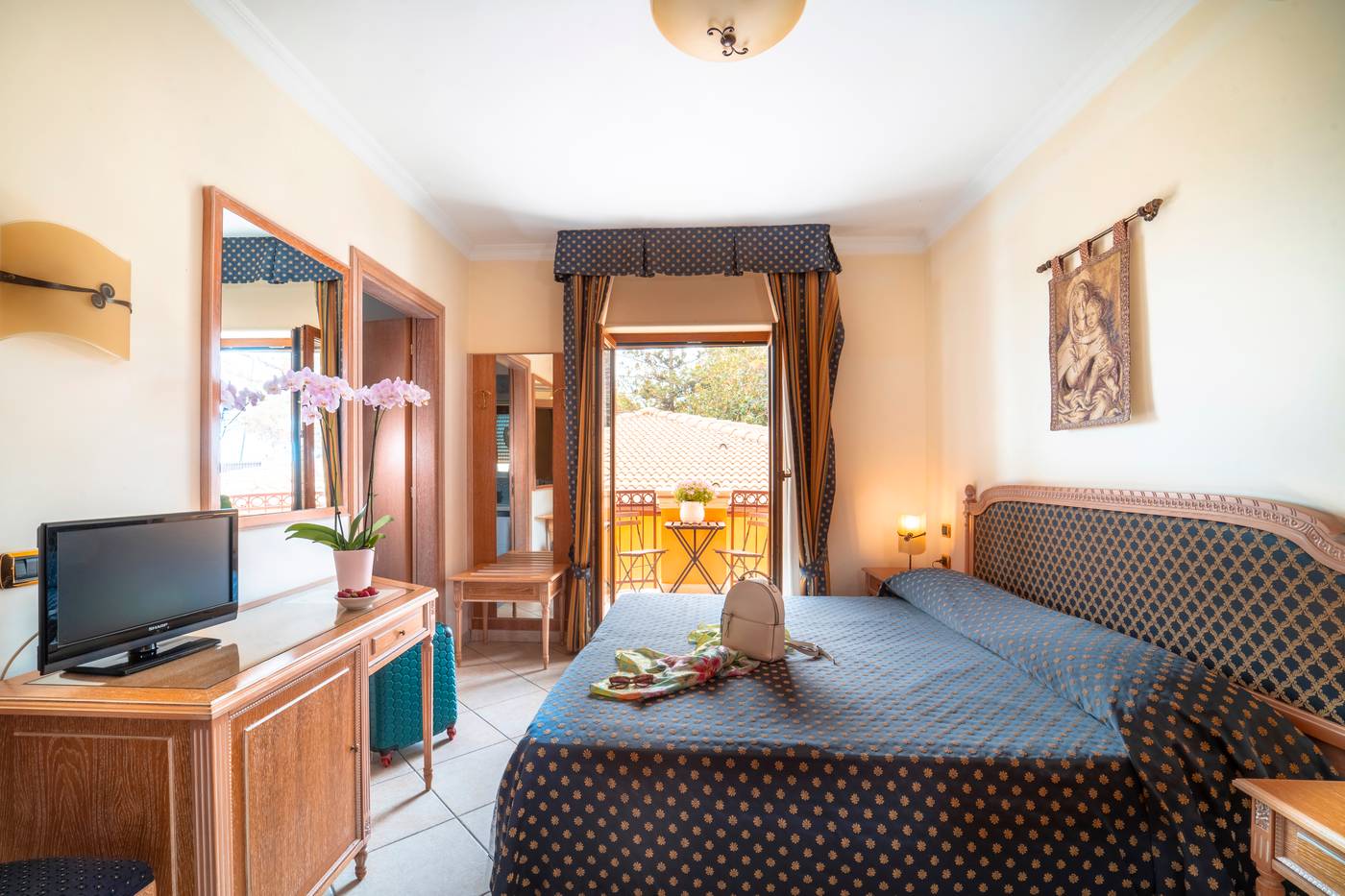 Hotel-Villa-Romana-Room-13